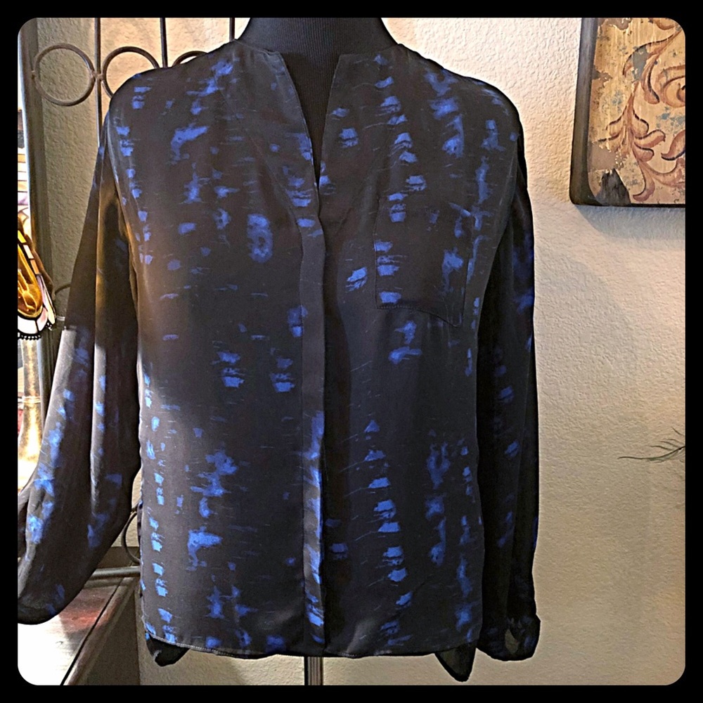 ✨Parker Long Sleeve Hi-Lo Blouse✨